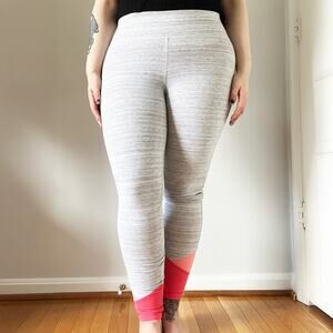 Victoria’s Secret | Heathered Gray and Pink Leggings | Size M | Athleisure Pants